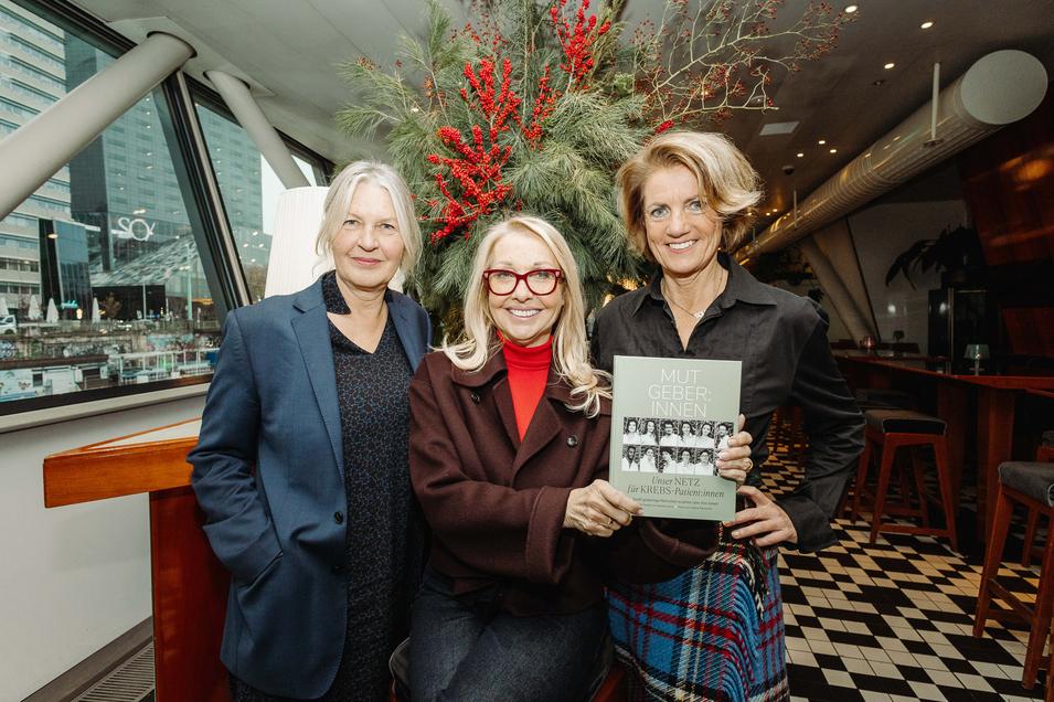 Starfotografin Sabine Hauswirth mit Verlegerin Uschi Pöttler-Fellner und Initiatorin Martina Löwe